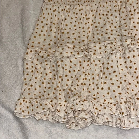 Flower Patterned Ruffle Skirt - Picture 3 of 4